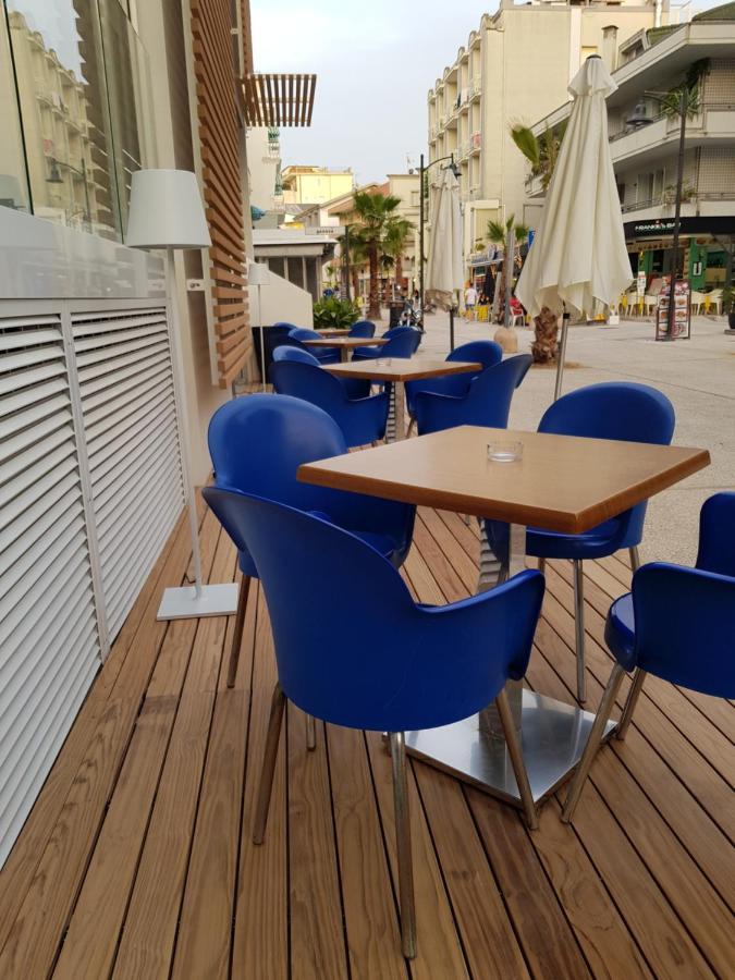 Hotel Romagna Каттолика Экстерьер фото