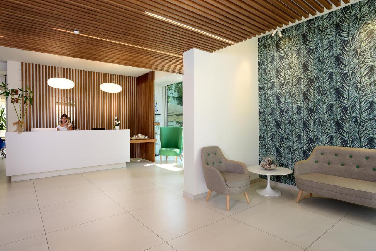 Hotel Romagna Каттолика Экстерьер фото