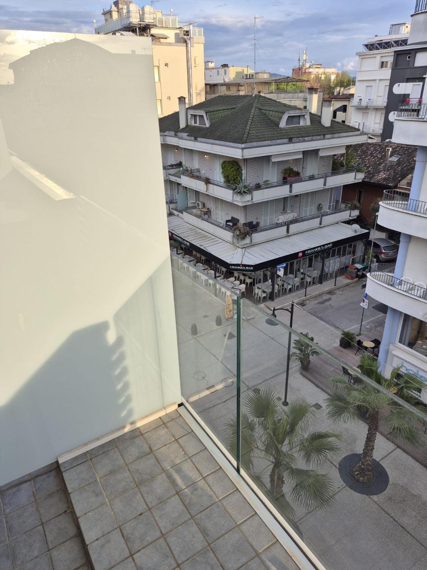 Hotel Romagna Каттолика Экстерьер фото