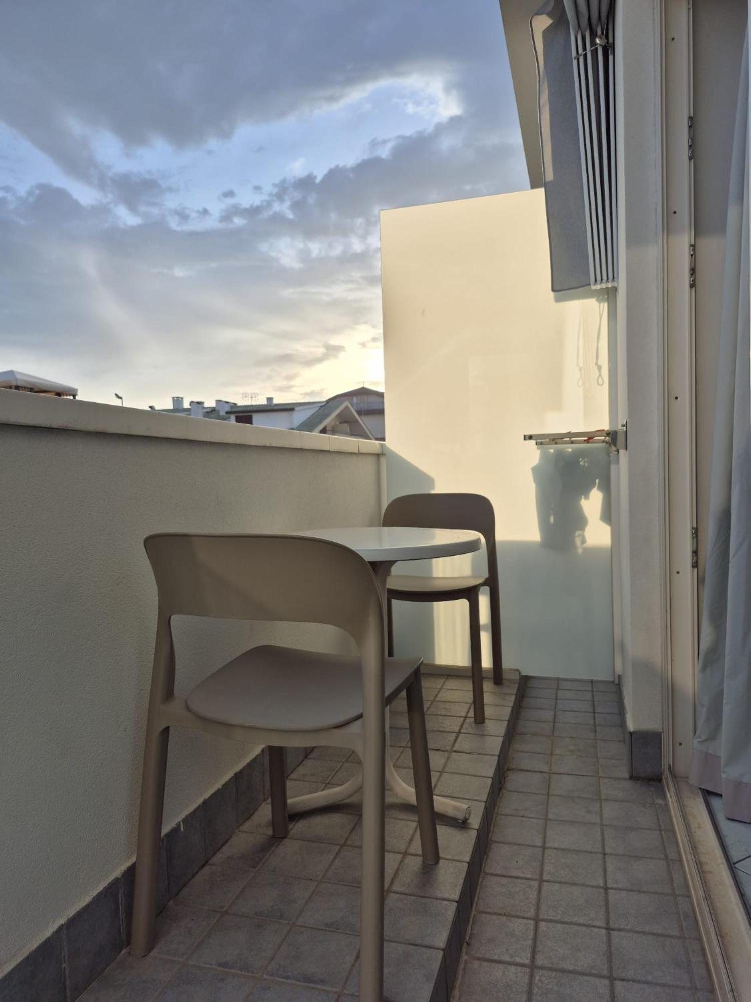 Hotel Romagna Каттолика Экстерьер фото
