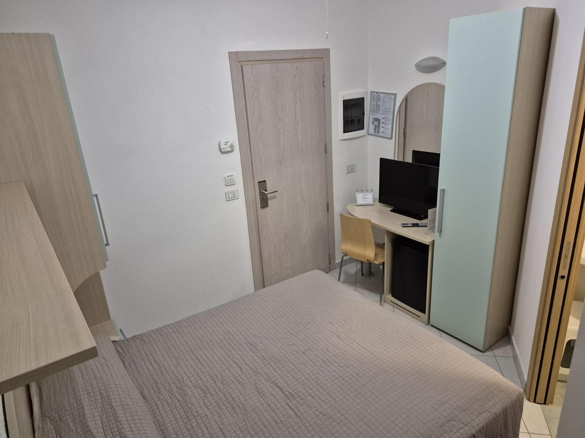 Hotel Romagna Каттолика Экстерьер фото